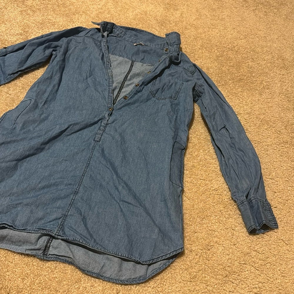 Charlotte Russe Jean/Chambray Top